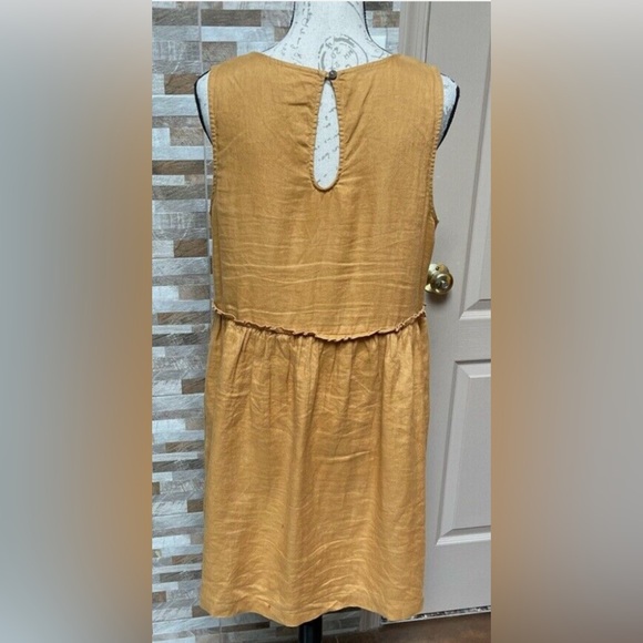 Linen Dress - Picture 6 of 6